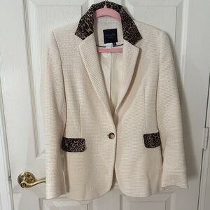Helene London Ivory Blazer with Leopard Details size medium